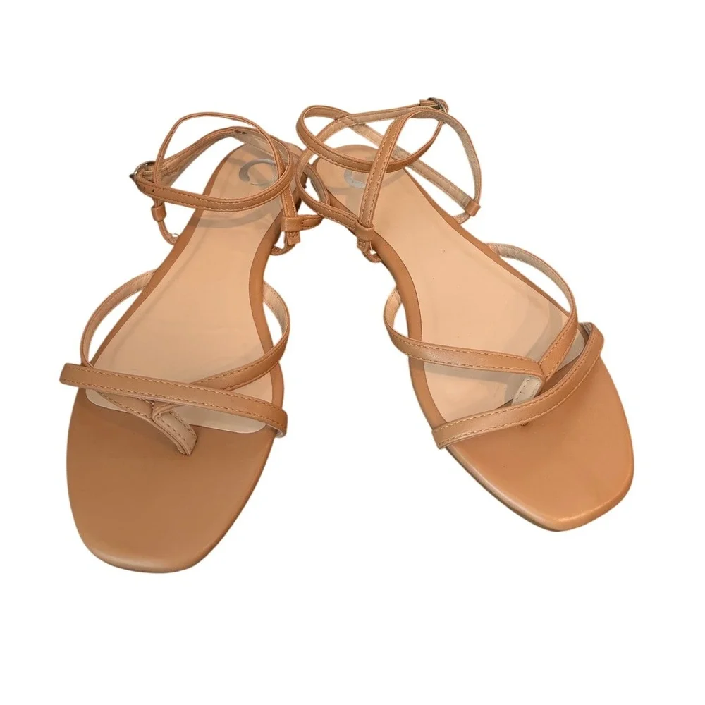 Journee Collection Tan Strappy Flat Sandals Toe Loop Square Toe Womens Size 8.5